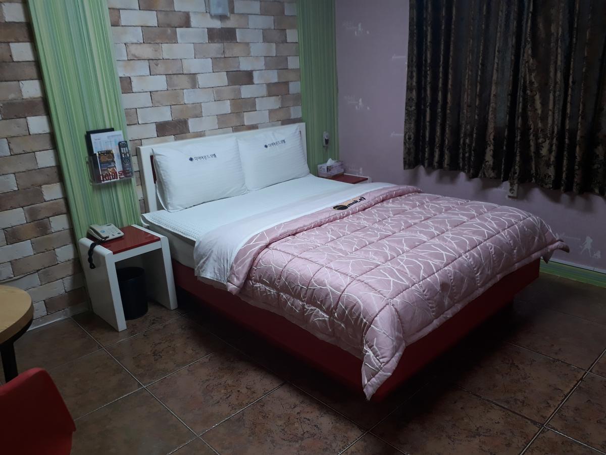 Diamond Motel Sacheon Exteriér fotografie